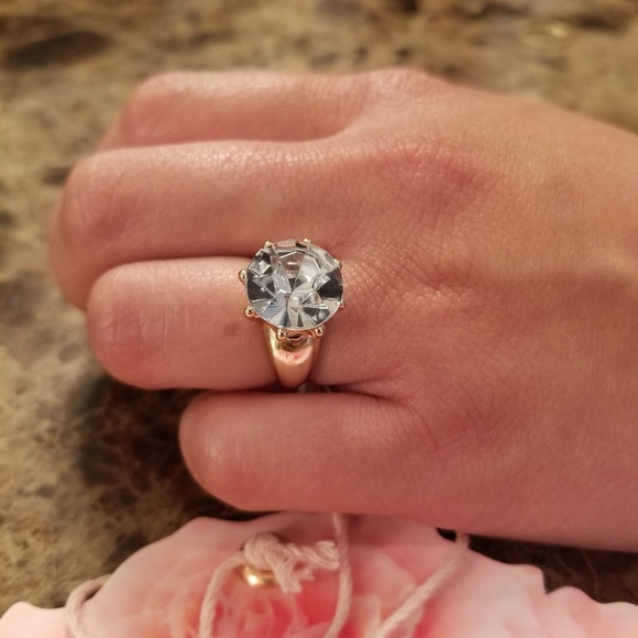 🎁NWT Show me Your Mumu cocktail ring - Picture 2 of 8
